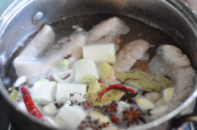 Spicy Pork Intestine Noodle recipe