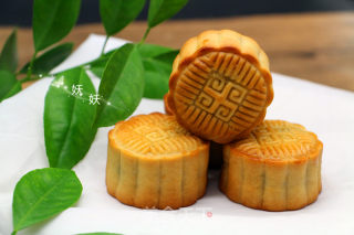 Wind Furnace Cantonese-style Bean Paste Moon Cakes recipe