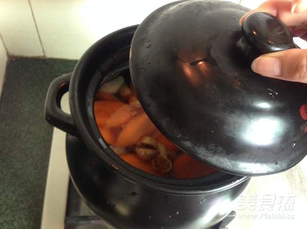Carrot and Fig Pork Rib Soup recipe