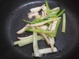 Fried Pleurotus Eryngii with Parsley recipe