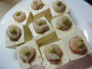 White Jade Inlaid Beads-tofu Stuffed with Shrimps recipe