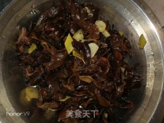 Hand-made Lo Noodles recipe