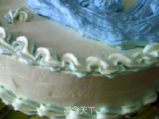 Wave Decorated Cake recipe