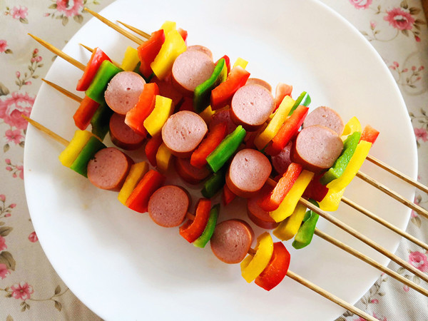 Colorful-pepper Sausage Skewers recipe