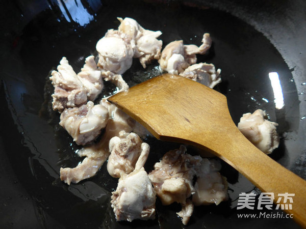 Braised Rabbit Meat with Oil Tofu recipe