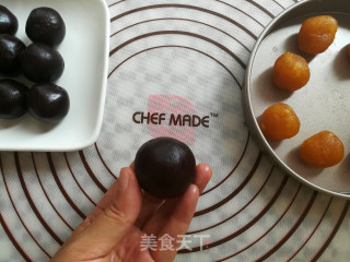 Cantonese Red Bean Paste and Egg Yolk Mooncake recipe