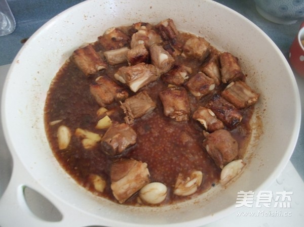 Chestnut Braised Pork Ribs recipe