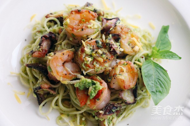 Seafood Spaghetti with Avocado Green Sauce recipe