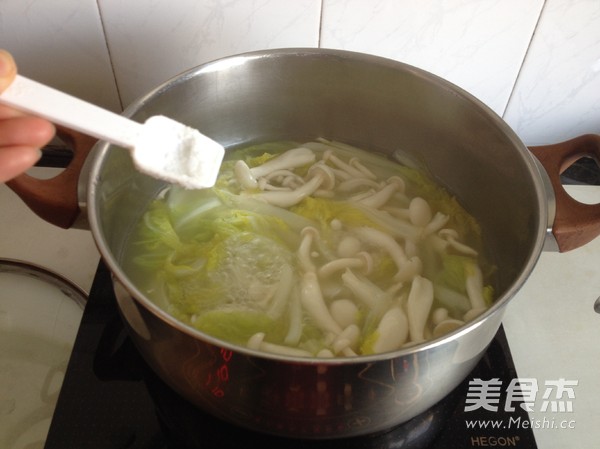 Baby Vegetable and White Jade Mushroom Soup recipe