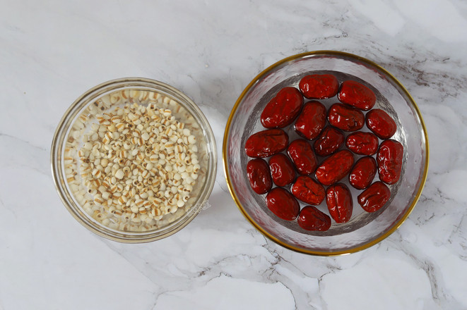 Barley, Red Dates and Tremella Soup recipe