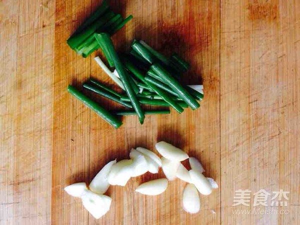 Stir-fried Cabbage with Panlong Vegetables recipe