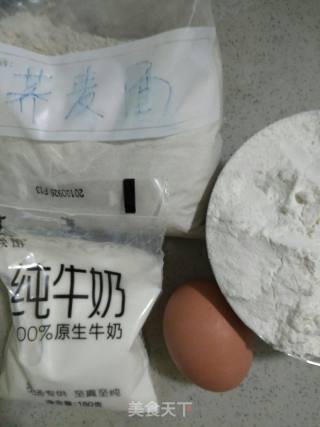 Soba Noodle Black Sesame Hair Cake recipe