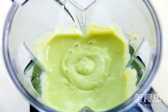 Avocado Banana Smoothie recipe