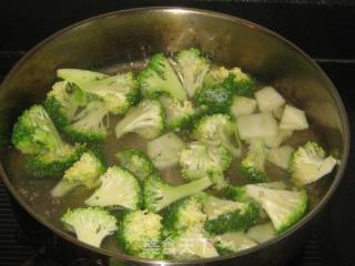 Stir-fried White Shrimp with Broccoli recipe