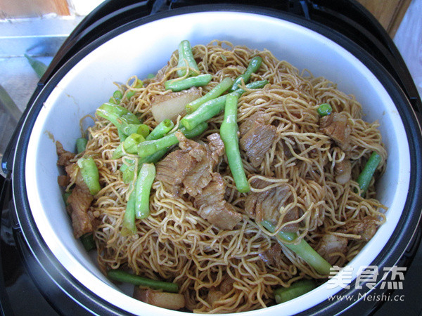 Steamed Lom Noodles with Cowpeas recipe