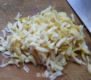 Fried Bamboo Shoot Tip with Sauerkraut recipe