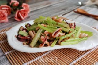 Celery Stir-fried Xiaobaizi recipe