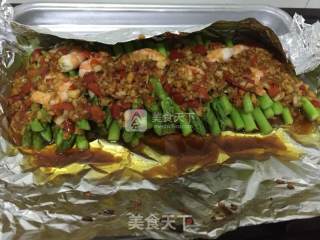 Grilled Asparagus with Chopped Pepper and Garlic recipe