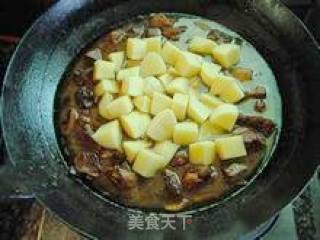 Simple Home Cooking----【potato Braised Pork】 recipe