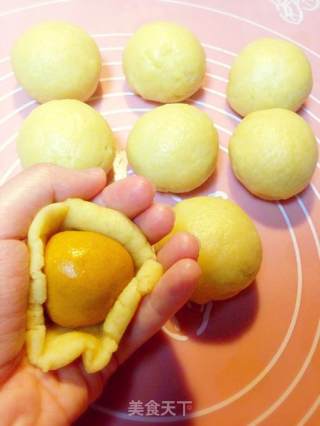 Soviet-style Moon Cakes-jade Rabbit Hugs The Golden Moon recipe