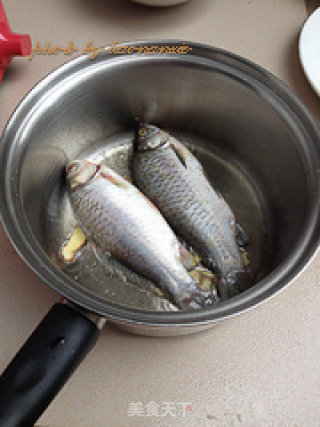 Carp Soup with Shredded Radish recipe