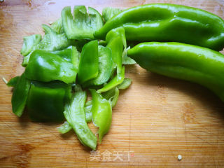 Stir-fried Beef with Chili recipe