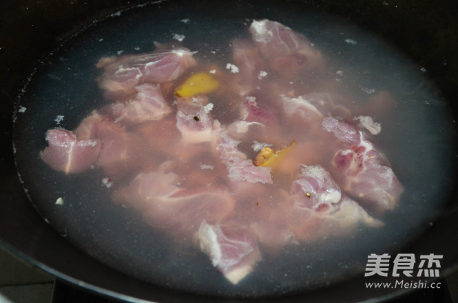 Winter Melon and Mung Bean Bone Soup recipe