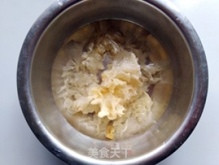 Wolfberry Tremella Soup recipe