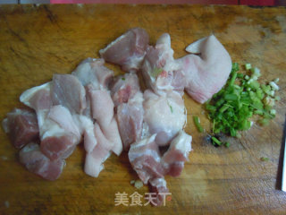 Choose Food in September to Prevent Dryness in Autumn-lotus Buckle Pig's Knuckle Bag recipe