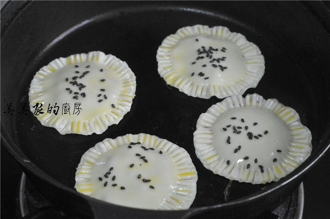 Red Bean Pancake with Dumpling Skin recipe