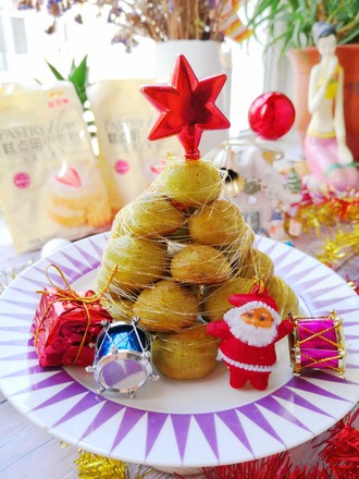 Don’t Make Bread or Cakes for Christmas, be An Edible Tree
