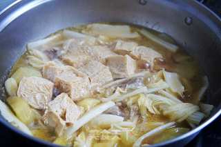 Frozen Tofu Stewed with Cabbage recipe