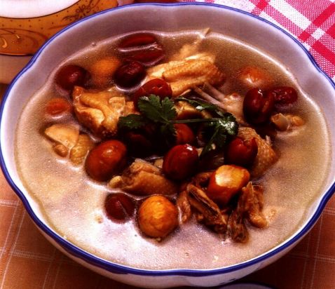 Chicken Soup with Chestnuts and Red Dates recipe