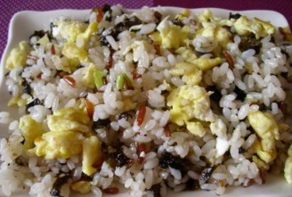 Fried Rice with Seaweed and Egg recipe
