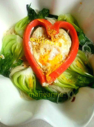 Loving Eggs and Vegetable Noodles recipe