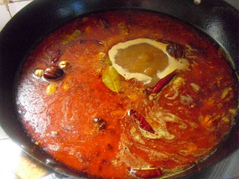 Clear Oil Red Soup Hot Pot recipe