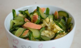 Scrambled Eggs with Cucumber Sausage recipe