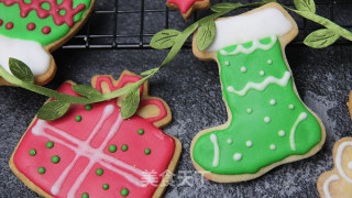 How to Make Christmas Frosting Biscuits recipe