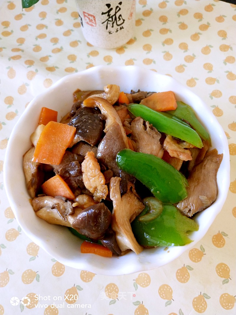 Stir-fried Pork with Fresh Mushrooms recipe