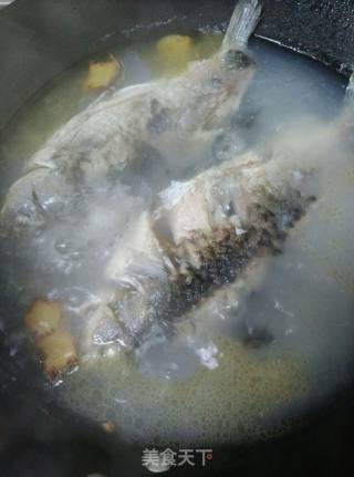 Crucian Fish Soup recipe