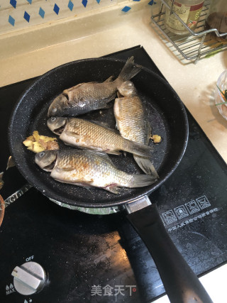 Stewed Crucian Carp with Papaya recipe