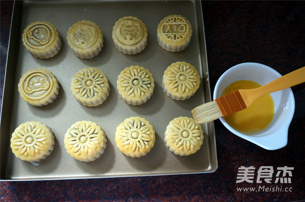 Cantonese-style Moon Cakes recipe