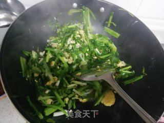 Scrambled Eggs with Garlic recipe