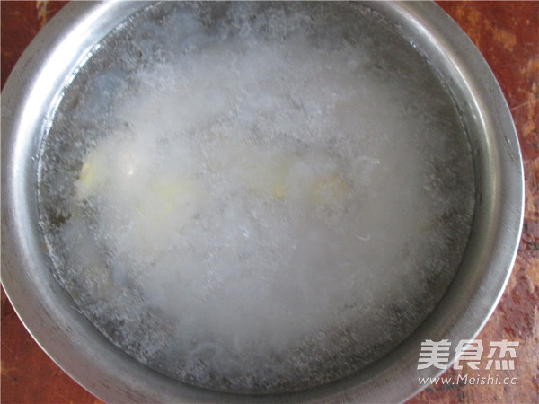 Stewed Hashima and Tremella with Rock Sugar and Sydney recipe