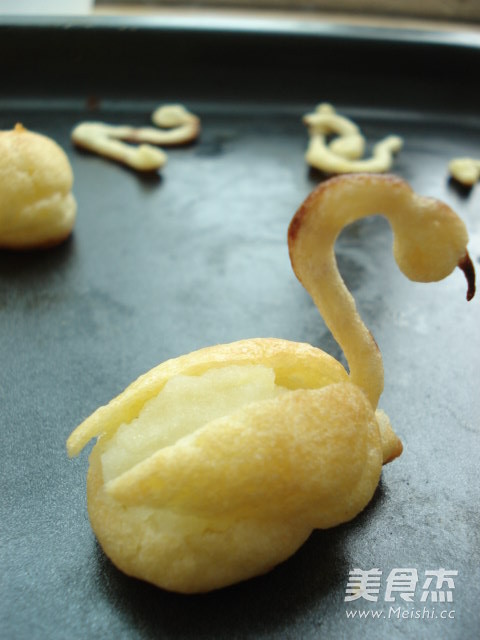 Mashed Swan Puffs recipe