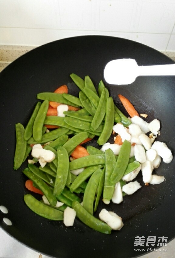 Crispy Stir-fried Snow Peas and Horseshoe recipe