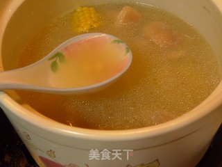 The More You Drink, The More Beautiful Winter Soup Pot----soybean Corn Hoof Soup recipe