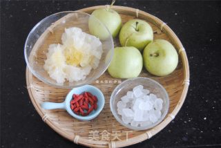 Pear Meat and Tremella Lung Drink recipe