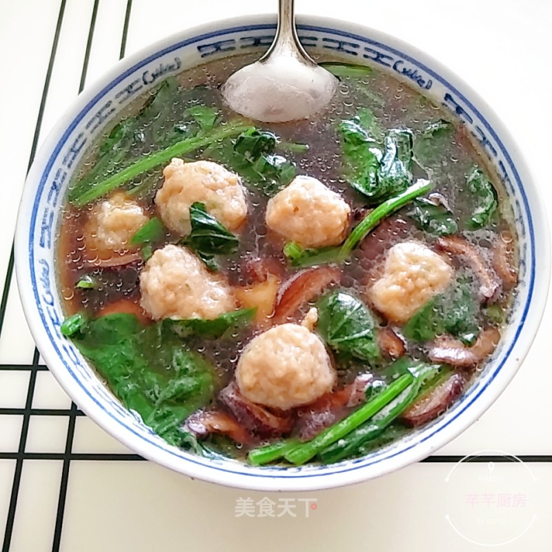 Spinach Soup with Chicken Meatballs recipe