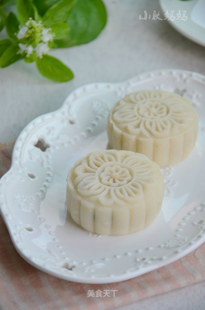 Snowy Mooncake